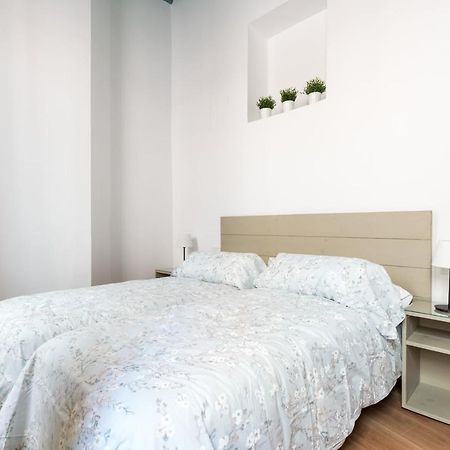Apartamentos Leoncillos Seville Exterior photo