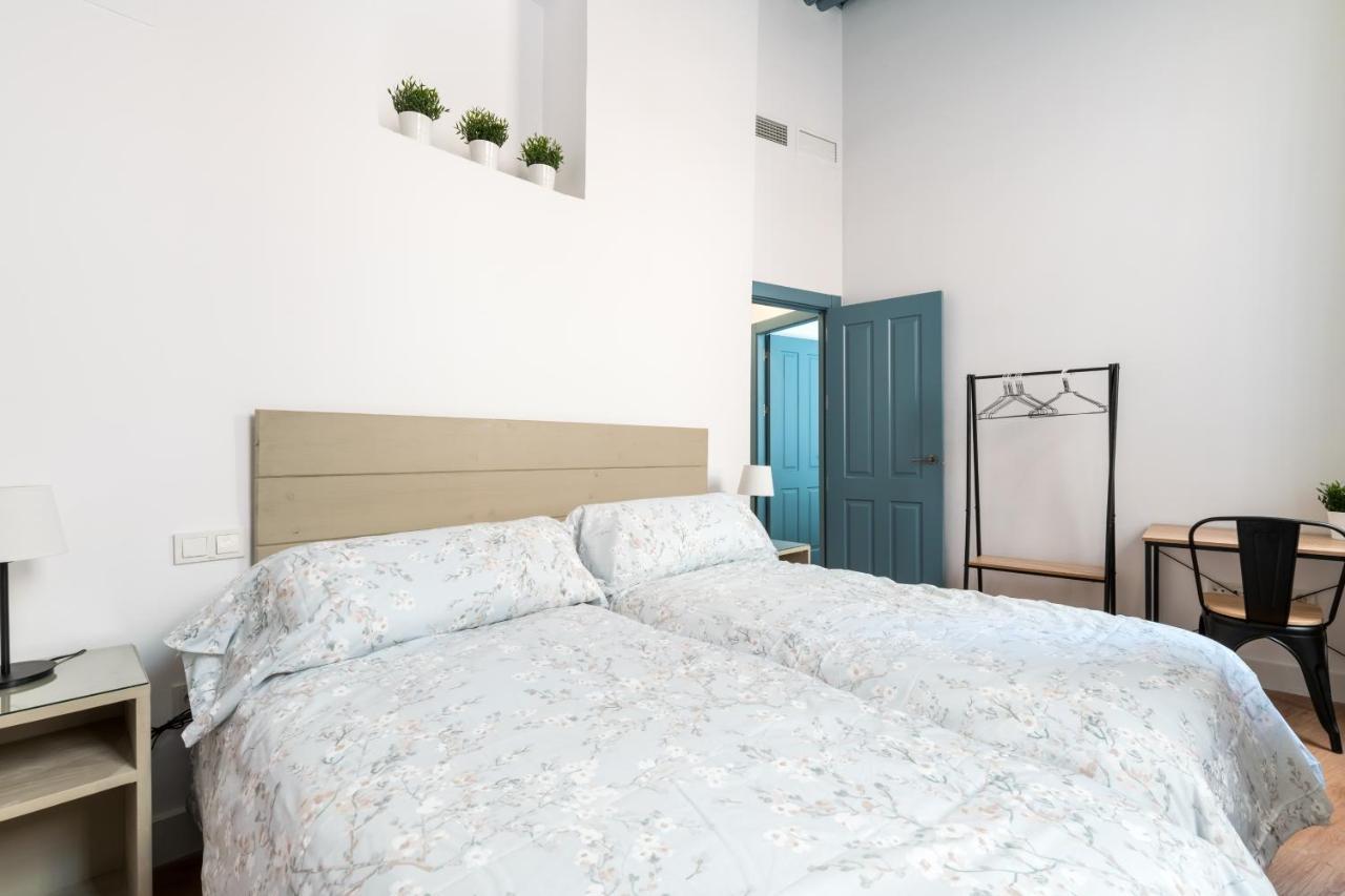 Apartamentos Leoncillos Seville Exterior photo