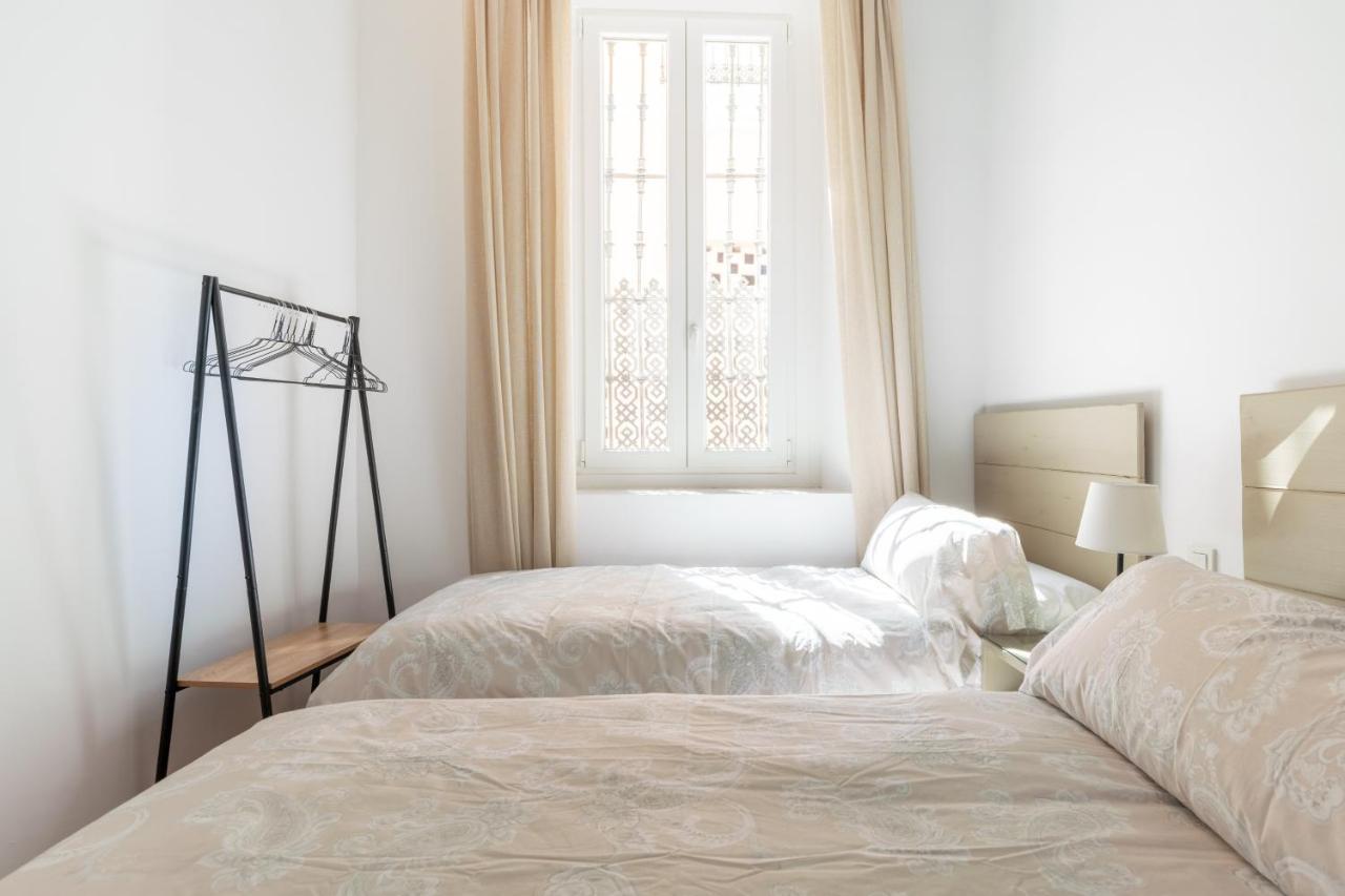 Apartamentos Leoncillos Seville Exterior photo
