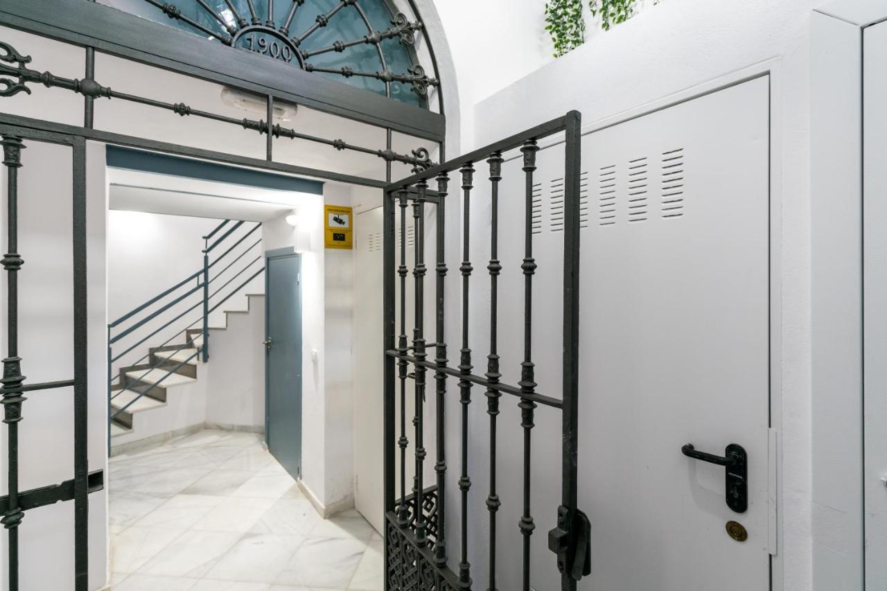 Apartamentos Leoncillos Seville Exterior photo