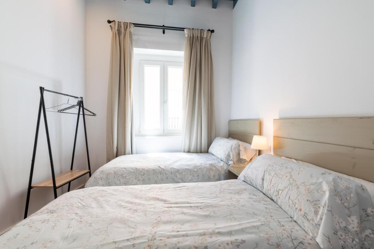 Apartamentos Leoncillos Seville Exterior photo